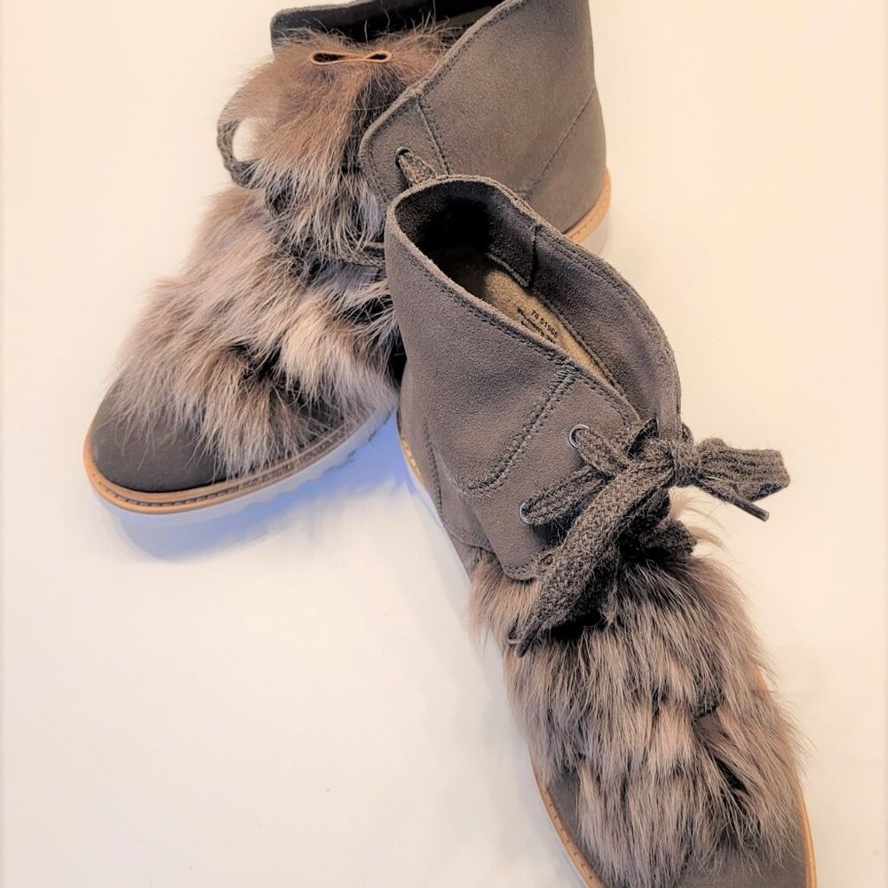Women's khaki Johnston & Murphy booties